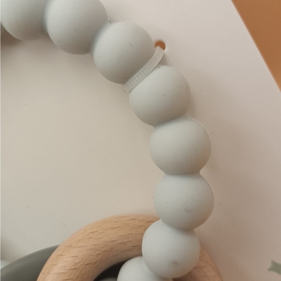 Nuby Gray Elephant Teething Ring - Natural Wood & Silicone - Picture 3 of 8